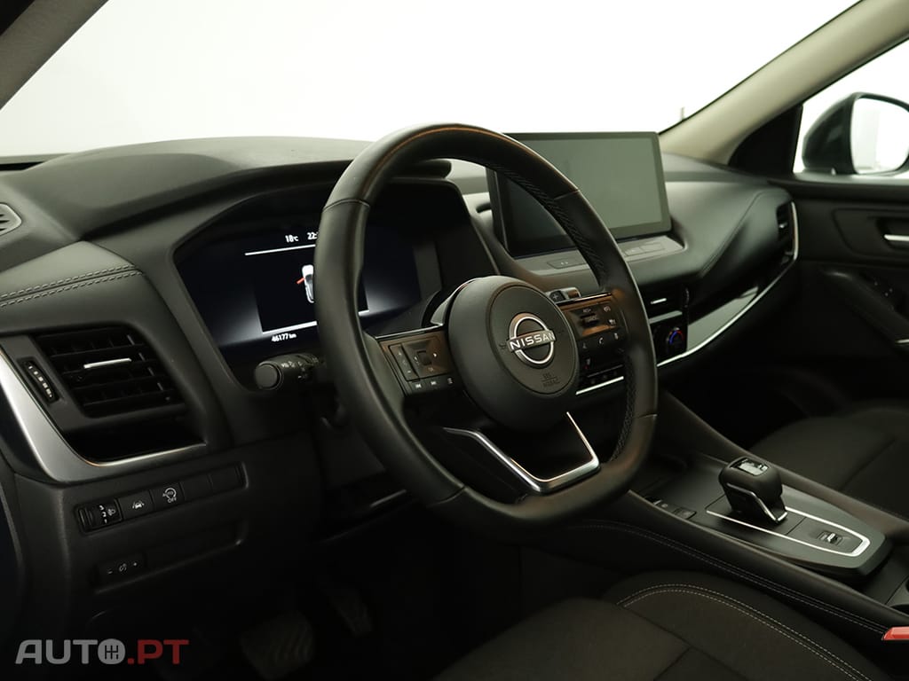 Nissan Qashqai Qashqai 1.3 DIG-T N-Connecta LED Xtronic