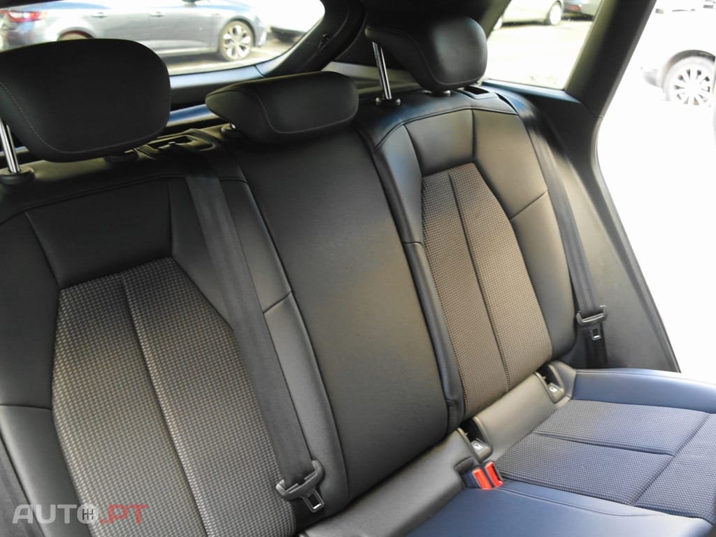 Audi Q4 E-Tron 45 82 kWh SE Business