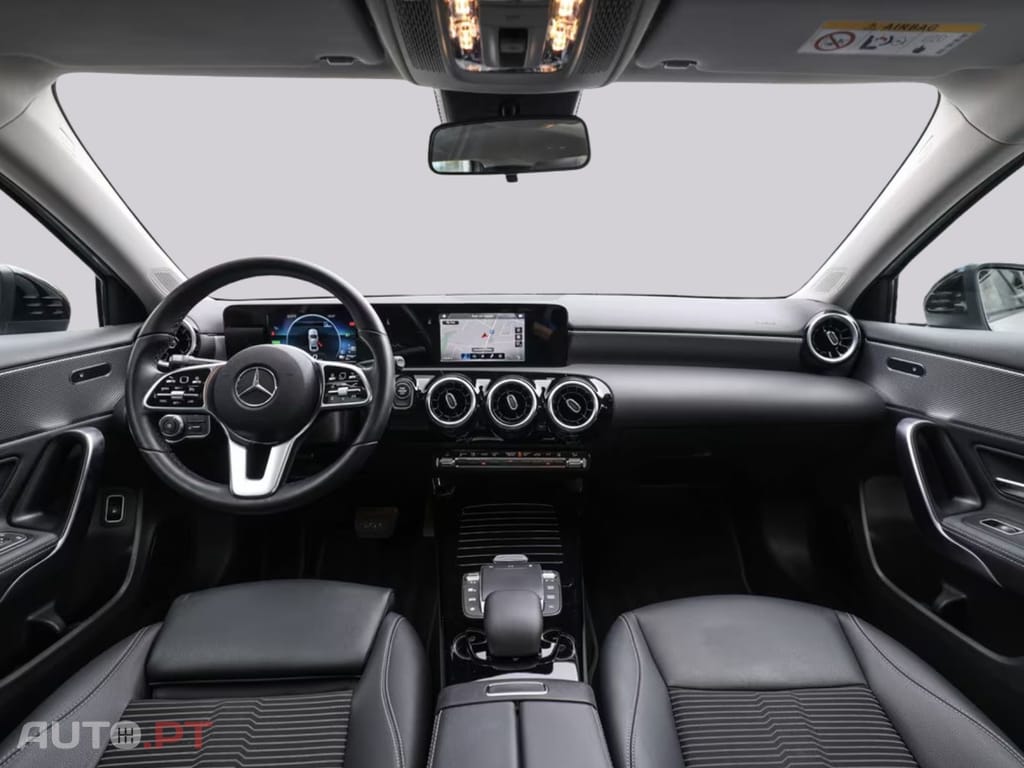 Mercedes-Benz A 250 I.V.A DEDUTIVEL 