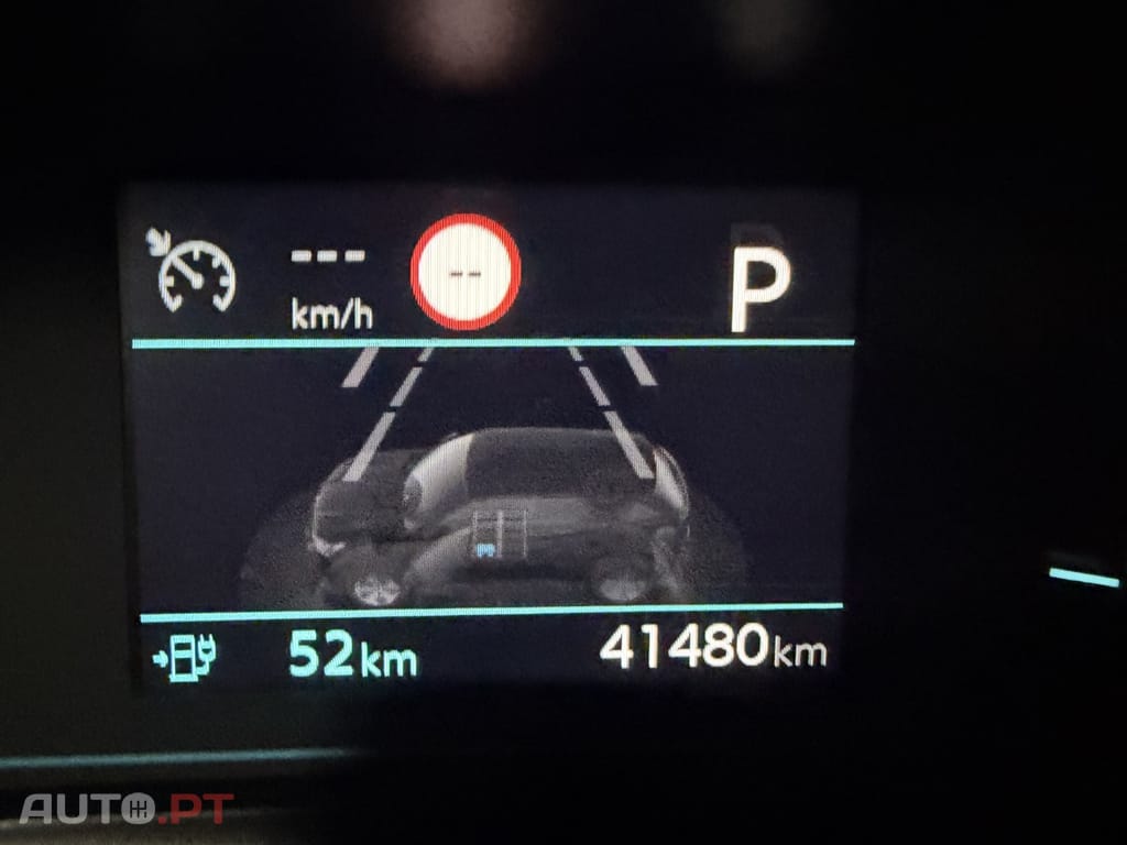 Peugeot E-2008 50 kWh Active Pack