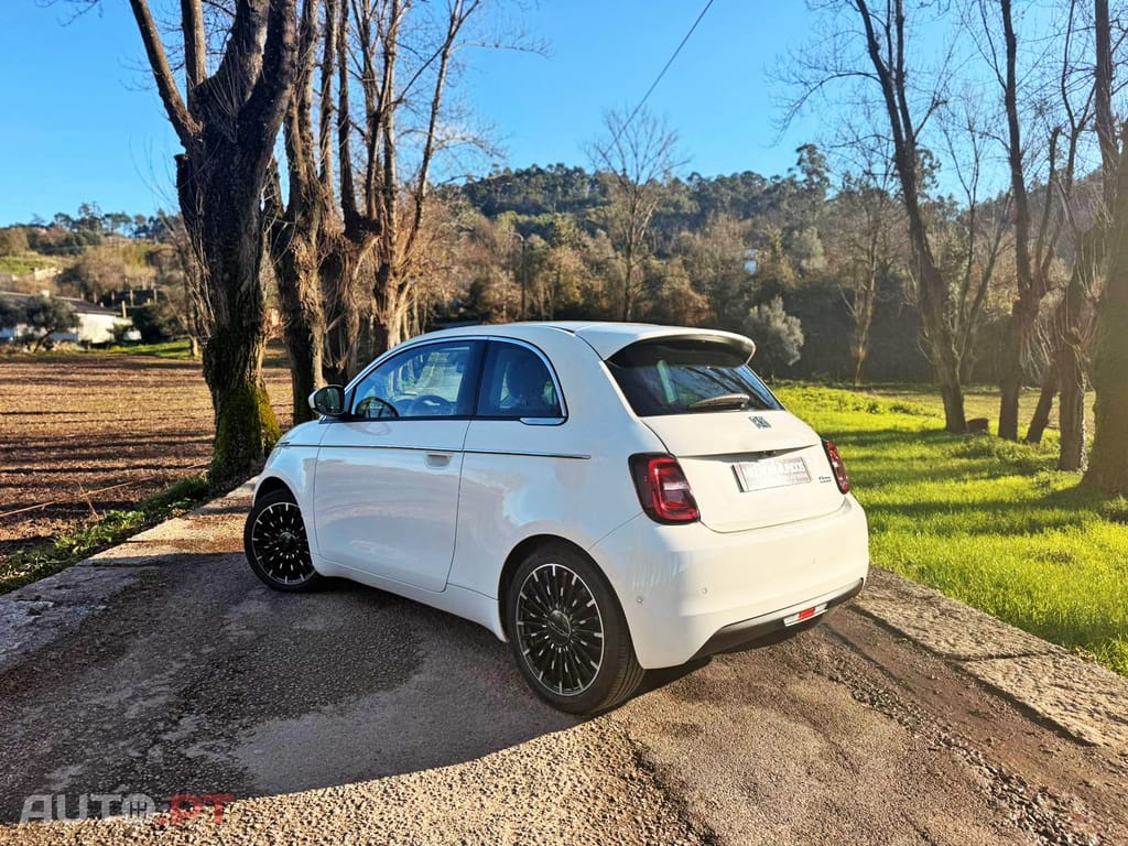 Fiat 500e La Prima