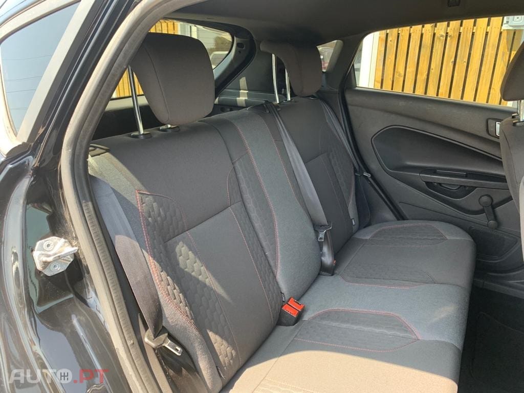 Ford Fiesta 1.5 TDCi ST-LINE