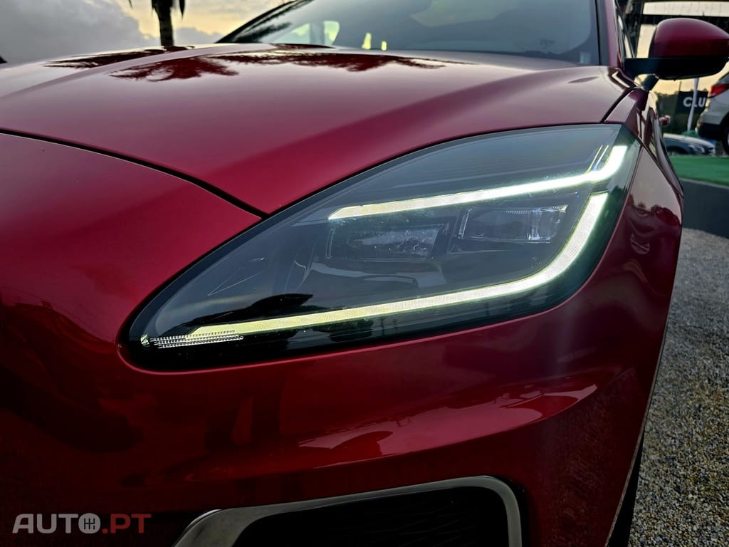 Jaguar E-Pace 1.5 P300e R-Dynamic SE AWD Aut.