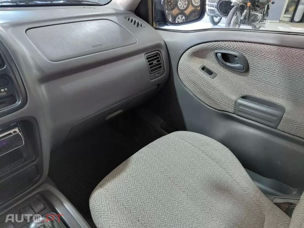 Suzuki Grand Vitara Metal Top 2.0 TDi