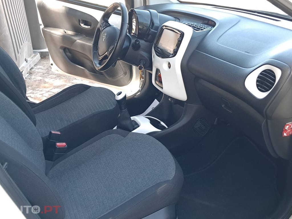 Citroen C1 1.2 VTi Shine