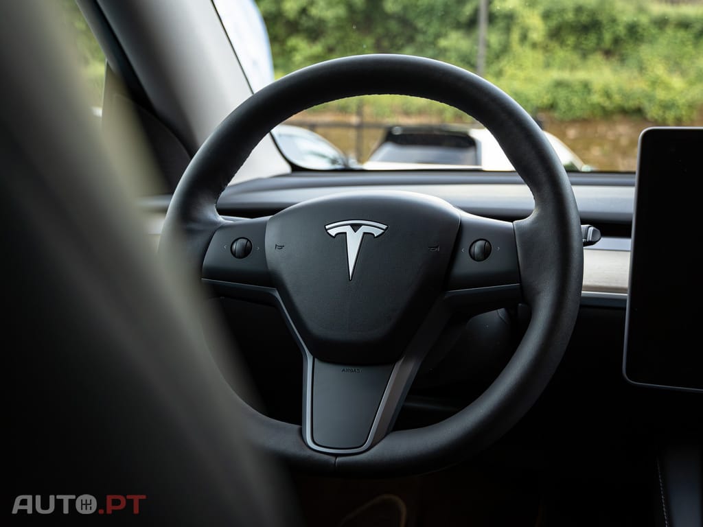 Tesla Model Y Tração Traseira
