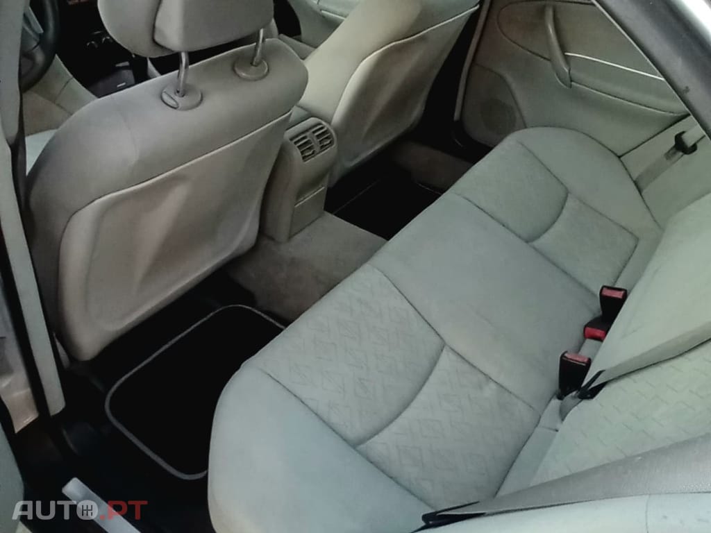 Mercedes-Benz 220 C 220 CDI