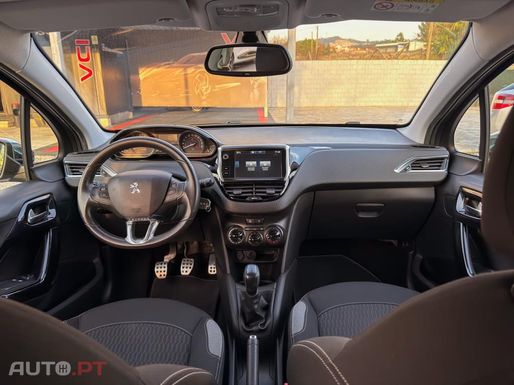 Peugeot 208 1.2 PURETECH
