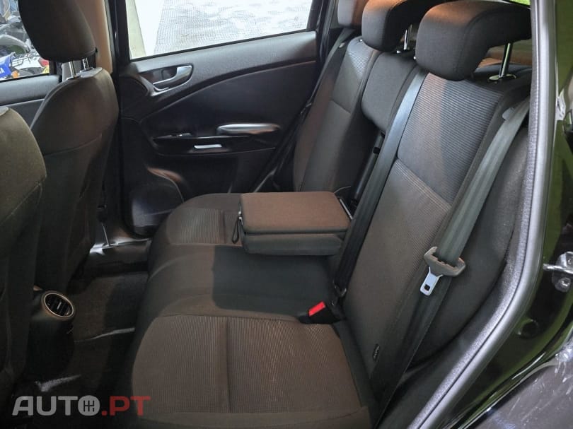 Alfa Romeo Giulietta 1.6 JTDm Distinctive