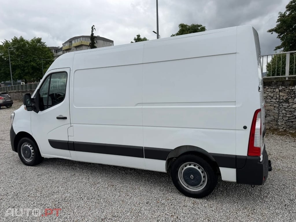 Renault Master 2.3dCI L2H2 3LUG Full Extras