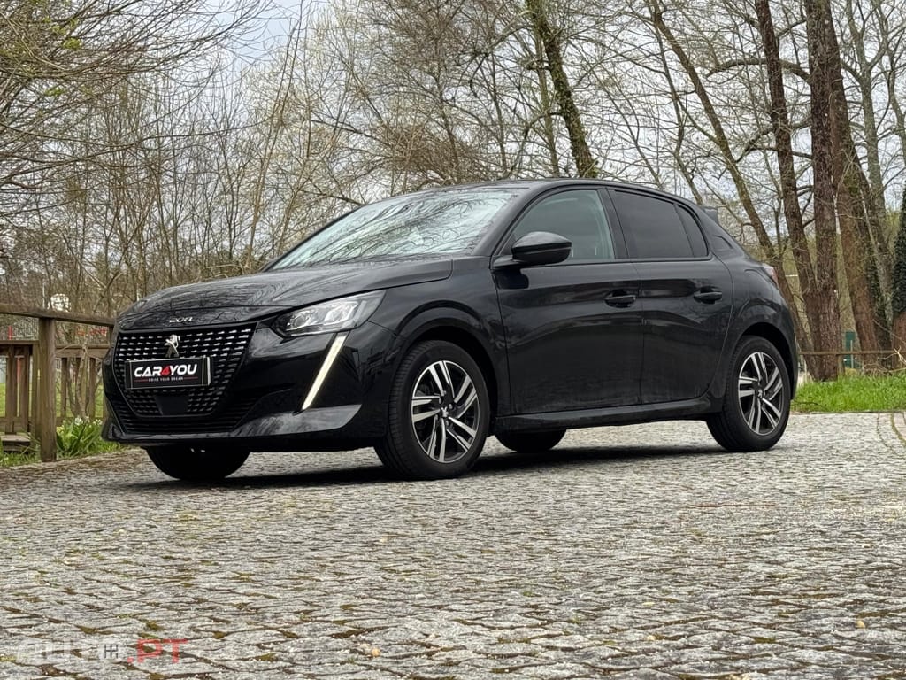 Peugeot 208 1.2 PureTech Allure EAT8