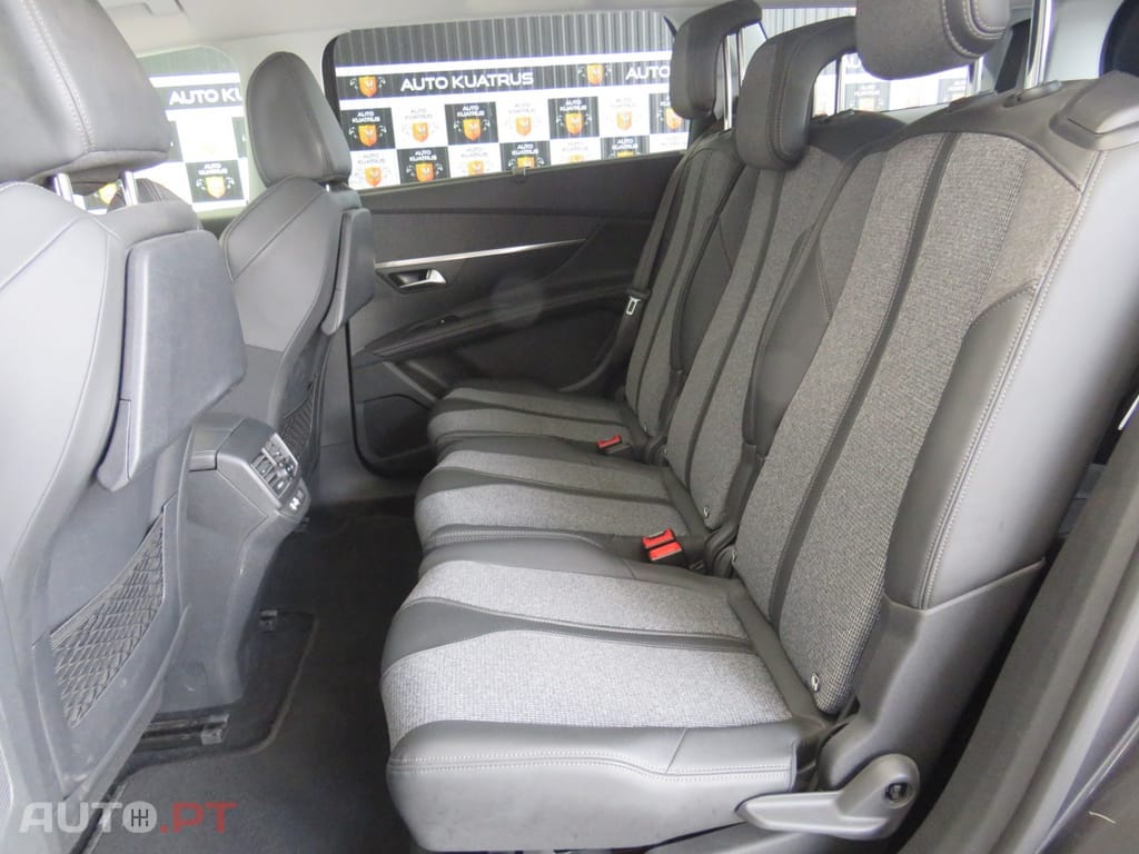 Peugeot 5008 1.5 BlueHDi Allure