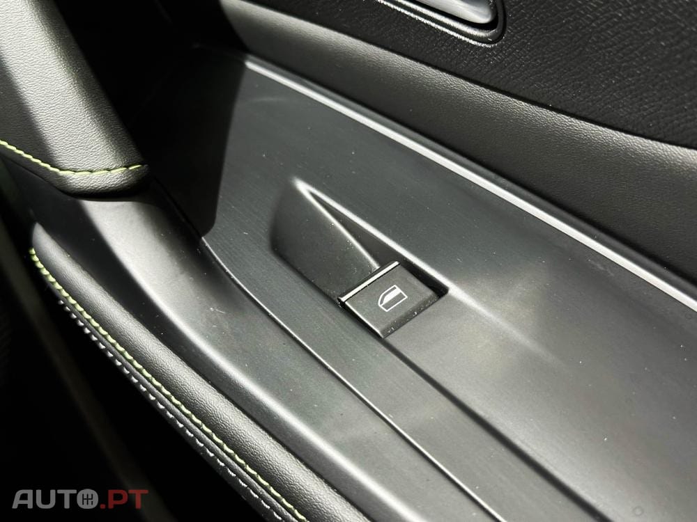 Peugeot 408 1.6 Hybrid GT e-EAT8