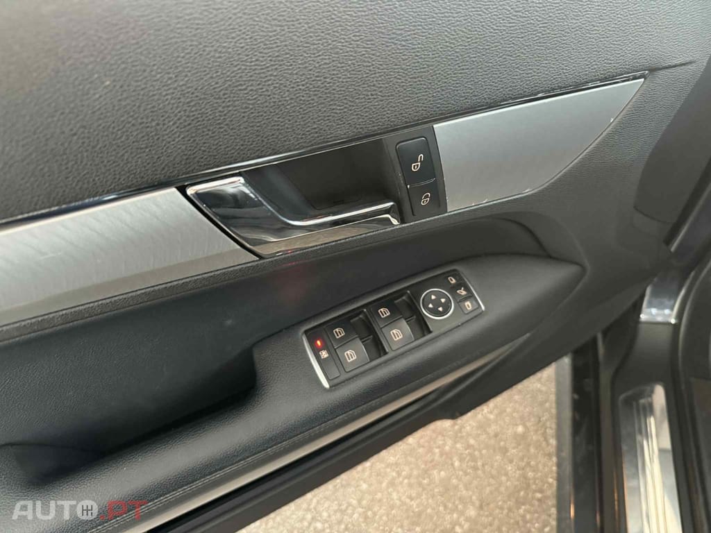 Mercedes-Benz E 250 CDi Auto