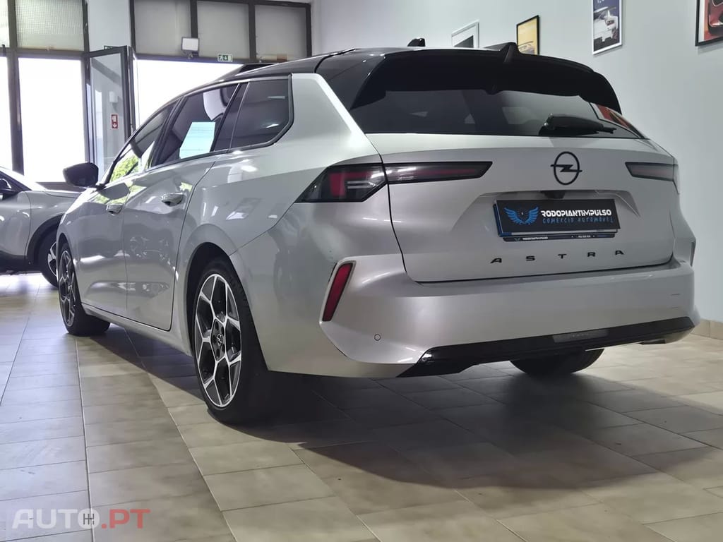 Opel Astra Sports Tourer 1.2 T GS Line Aut.