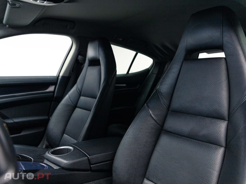 Porsche Panamera Standard