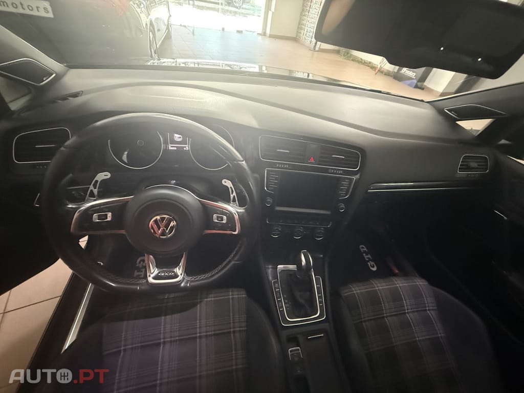 Volkswagen Golf 2.0 TDI GTD DSG