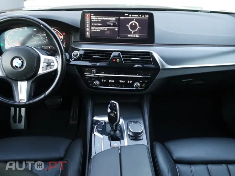 BMW 520 d Pack Desportivo M Auto