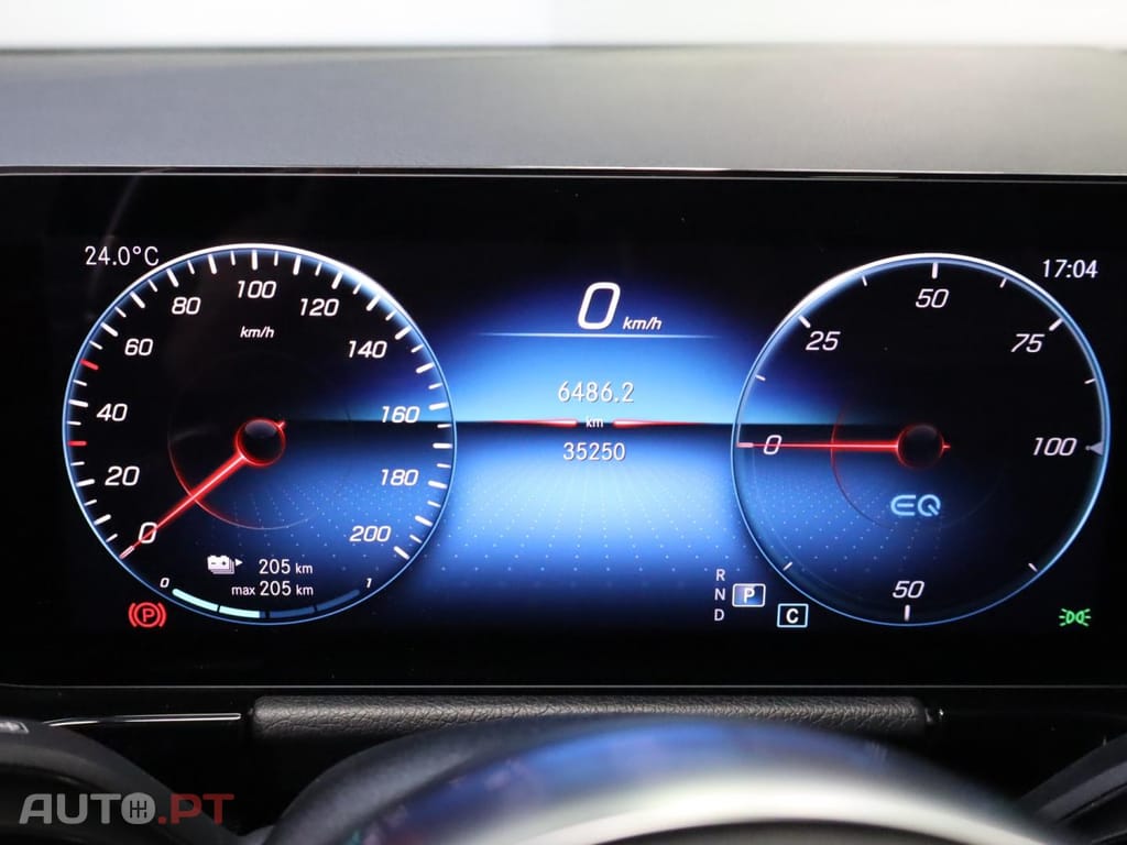 Mercedes-Benz EQA Mercedes-Benz EQA 300 4Matic AMG Line