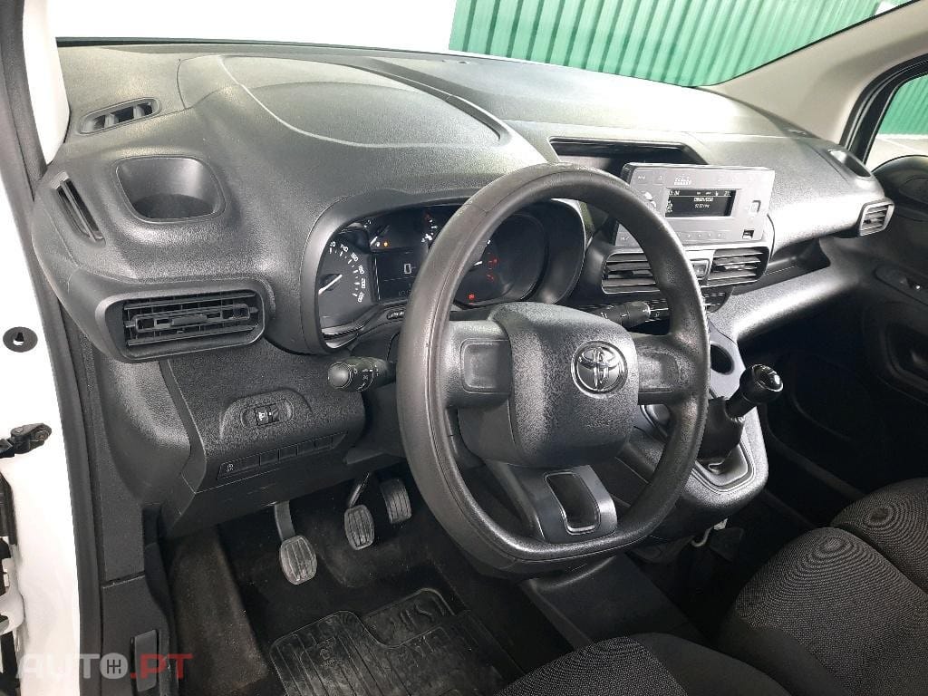 Toyota Proace 1.5D IVA DEDUTIVEL