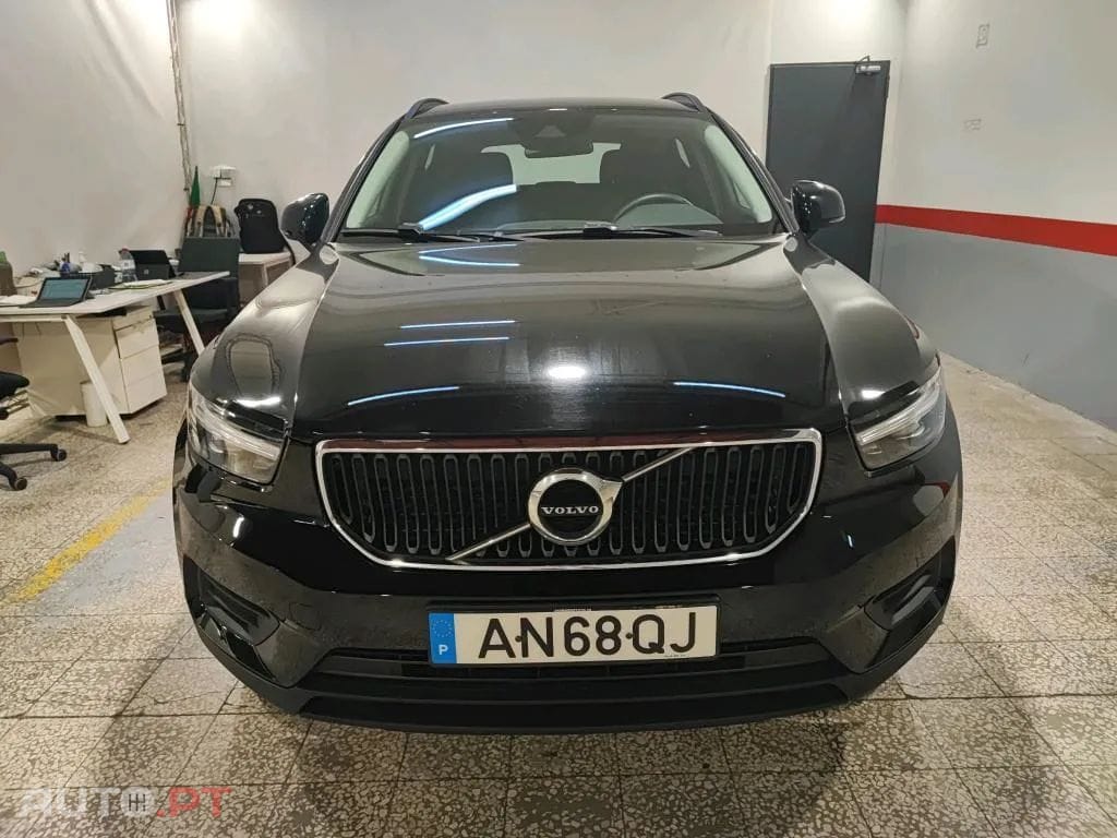 Volvo XC40 1.5 T2 Momentum Core