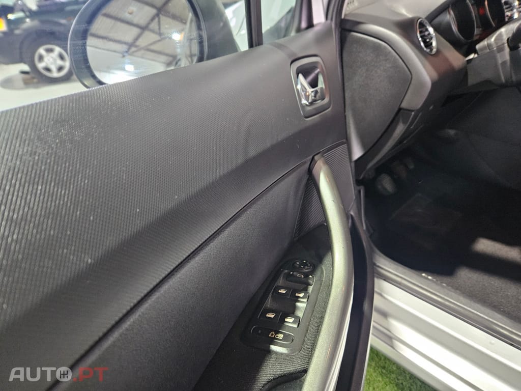 Peugeot 308 1.4 16V Executive