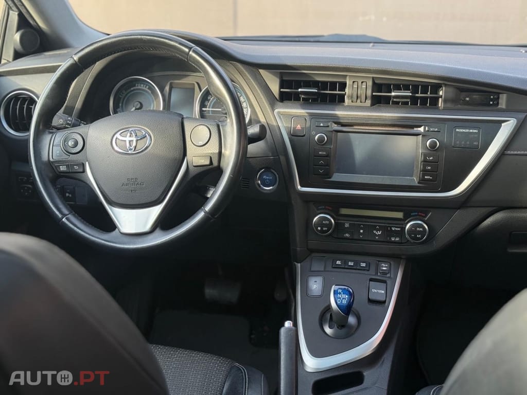 Toyota Auris 1.8 HSD Exclusive