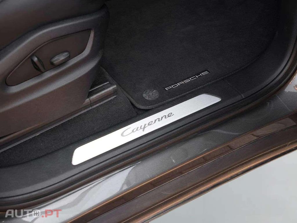 Porsche Cayenne E-Hybrid 