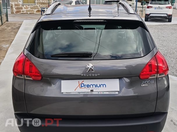 Peugeot 2008 1.2 e-THP Allure