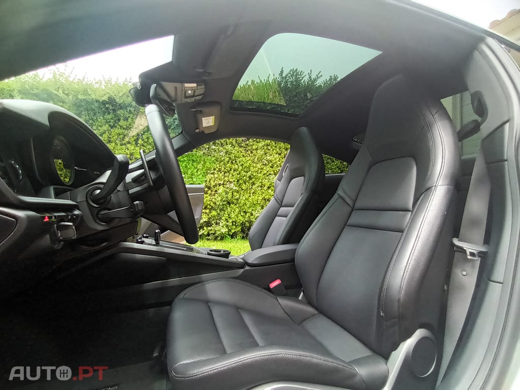 Porsche 911 992