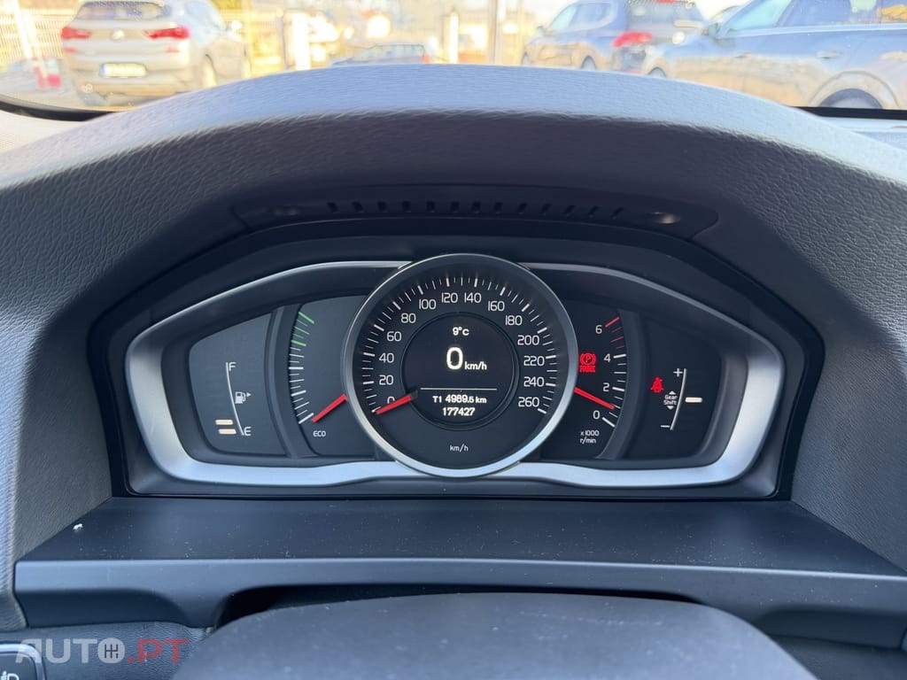 Volvo V60 2.0 D2 Momentum