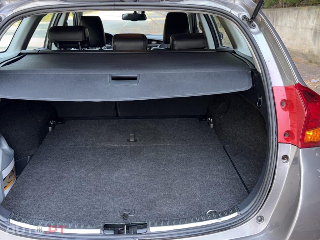 Toyota Auris Touring Sports 1.8 Hybrid Executive