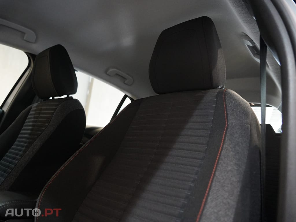 Peugeot E-208 50 kWh Active