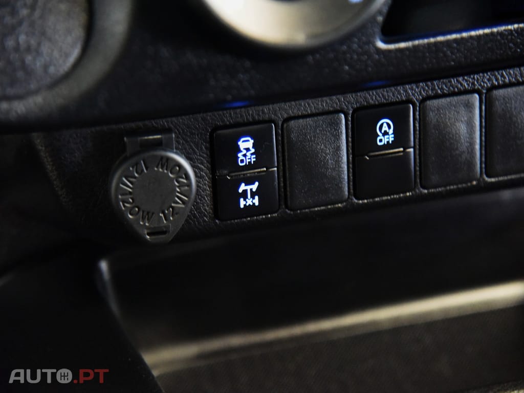 Toyota Hilux 2.4 D-4D 2WD CD CM