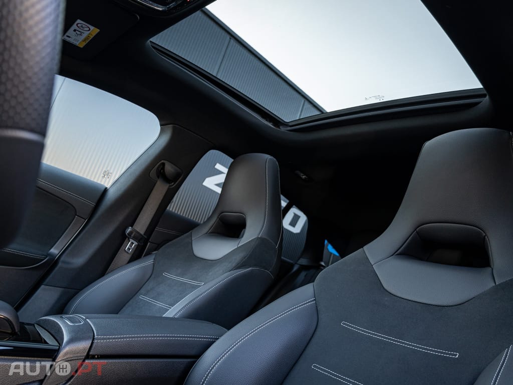 Mercedes-Benz CLA 250 e AMG Line