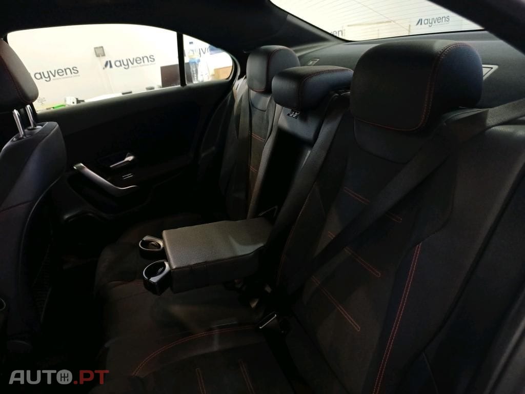 Mercedes-Benz A 250 e AMG Line
