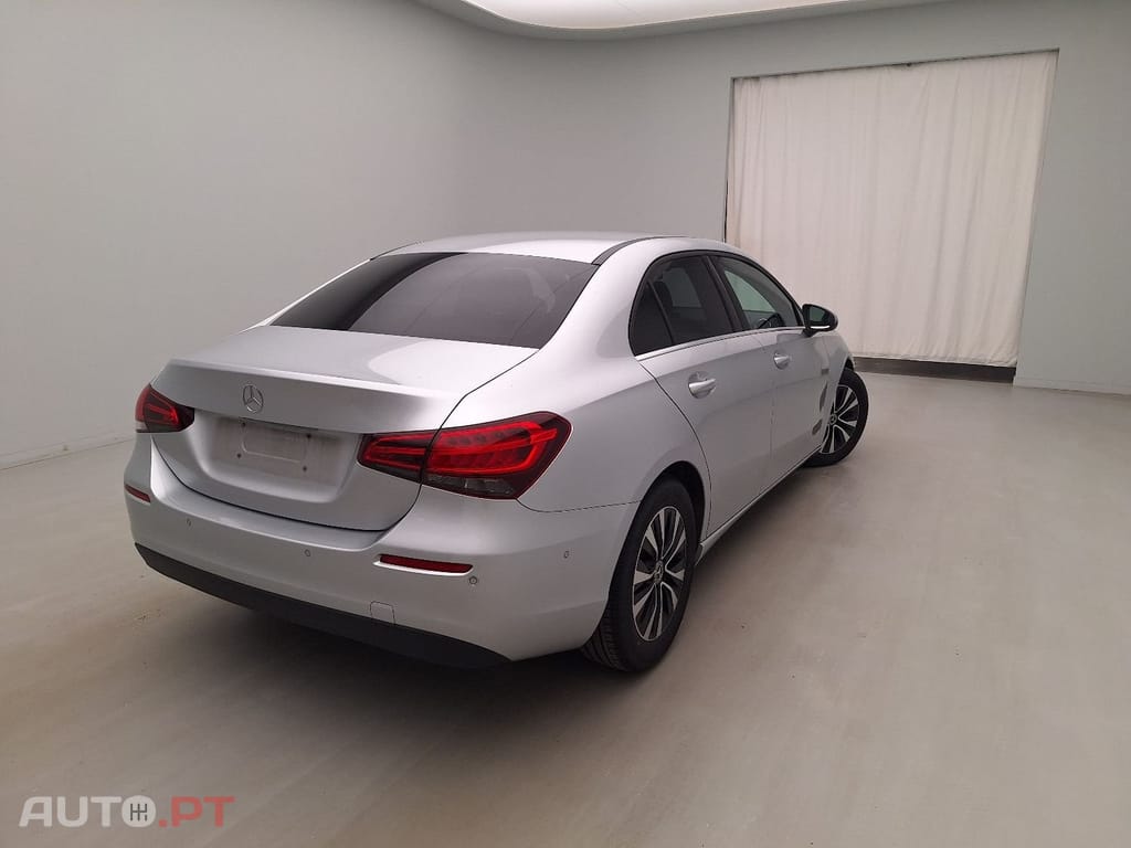 Mercedes-Benz A 180 d Business line Auto