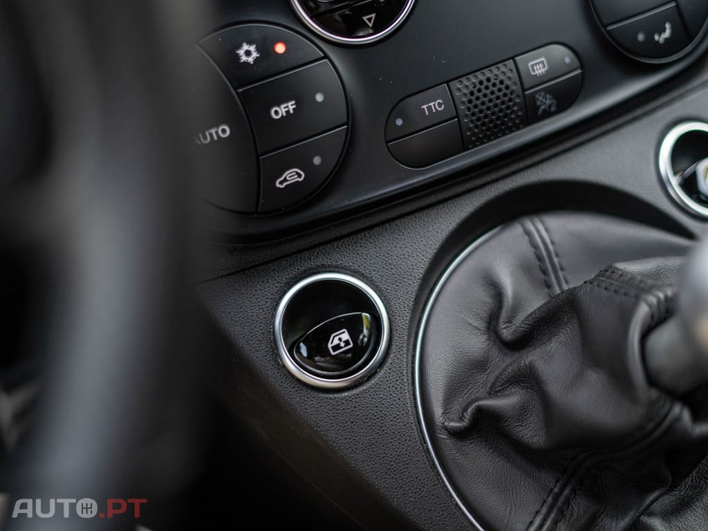 Abarth 595C 1.4 T-Jet Scorpioneoro