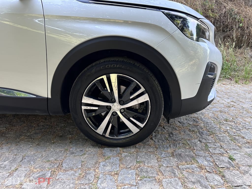 Peugeot 3008 1.2 PureTech Allure EAT8