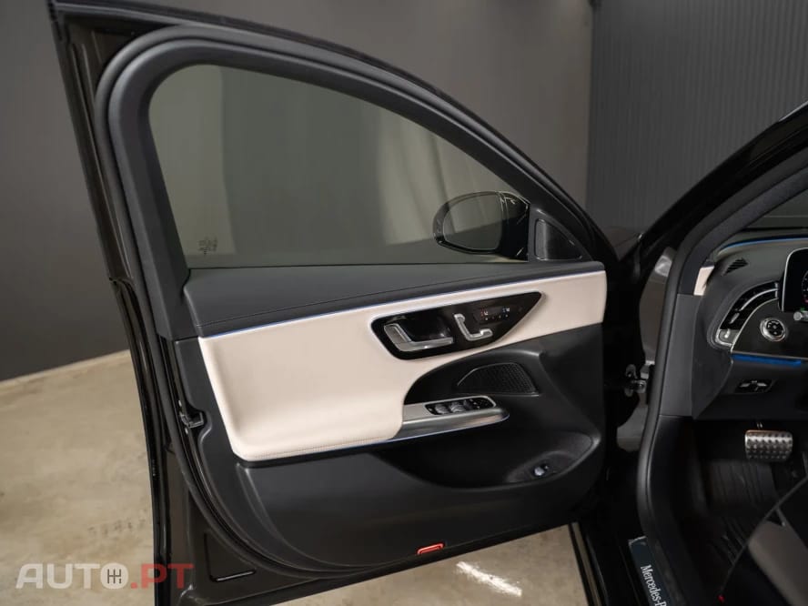 Mercedes-Benz E 300 9G-TRONIC AMG Line