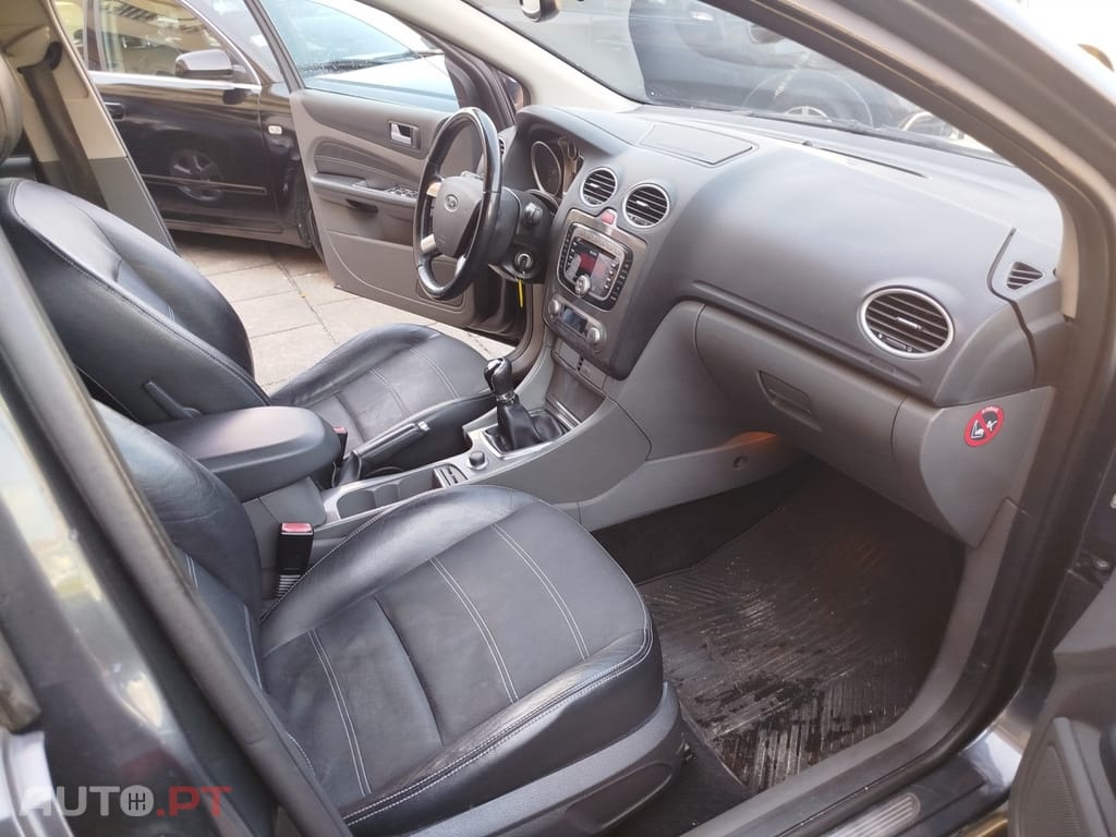 Ford Focus SW 1.6 TDCi Titanium 17