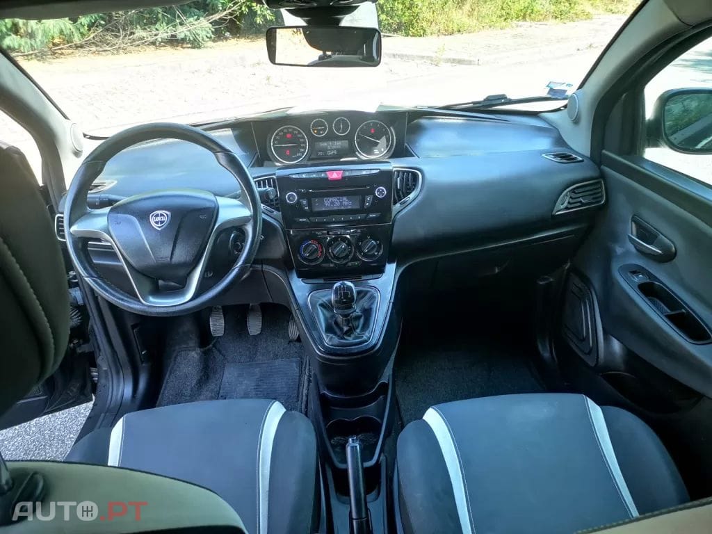 Lancia Ypsilon 1.2 S&S Gold