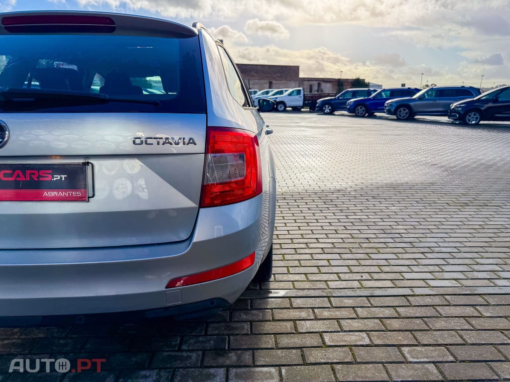 Skoda Octavia Break 1.6 TDi Style DSG