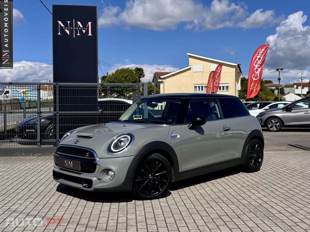 MINI Cooper Cooper SD Auto