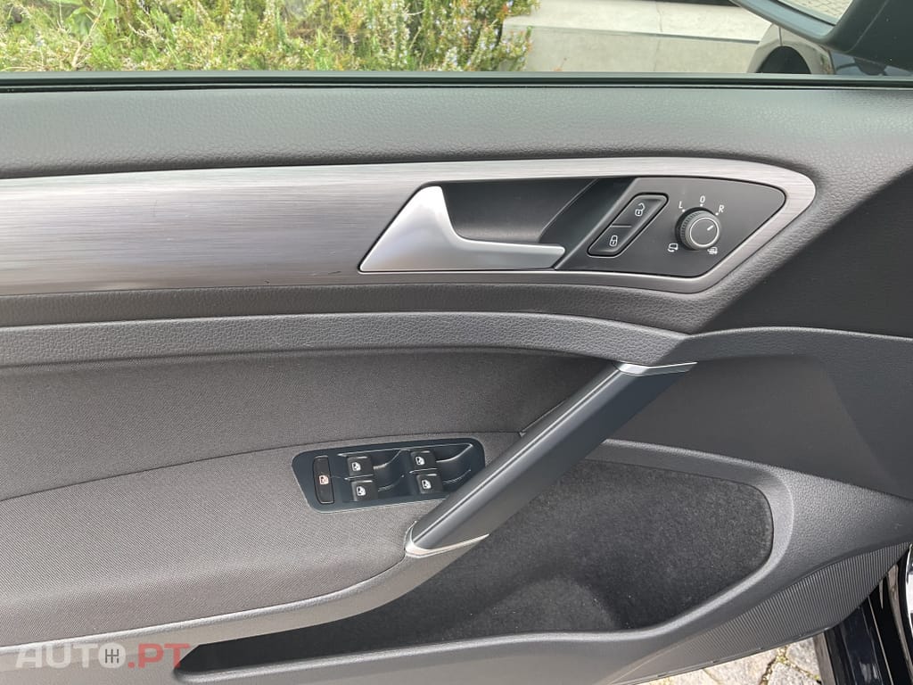 Volkswagen e-Golf Outro