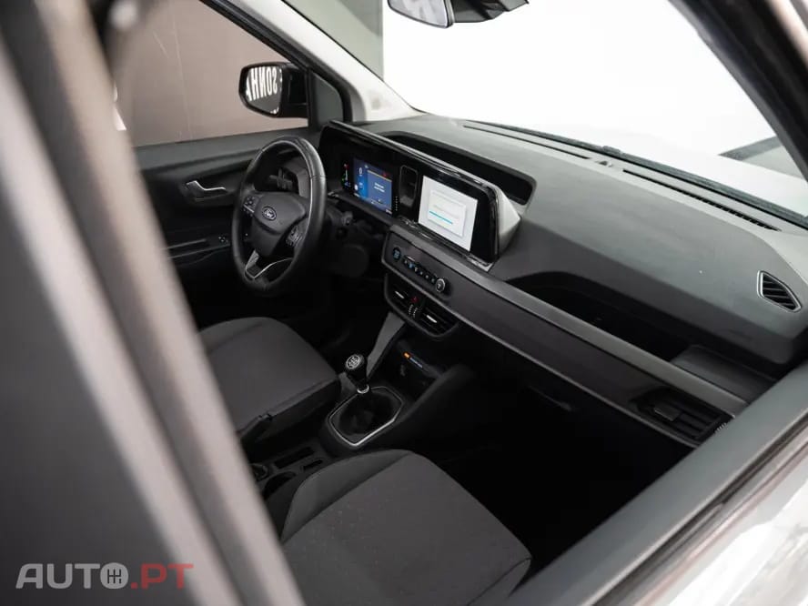 Ford Tourneo 1.0 EcoBoost Titanium