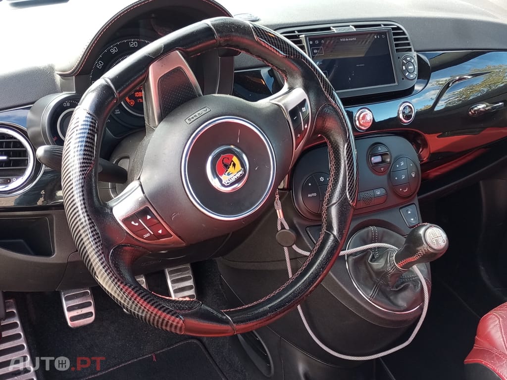 Abarth 500 1.4 t-jet 135 cv