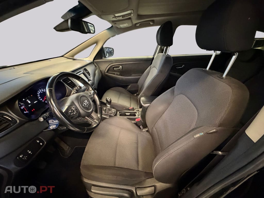 Kia Carens 1,7d 7L