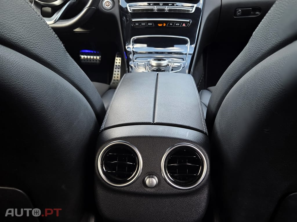 Mercedes-Benz C 300 de AMG-Line (Pack Night) - Burmester Audio, Multibeam, Airmatic, 19"