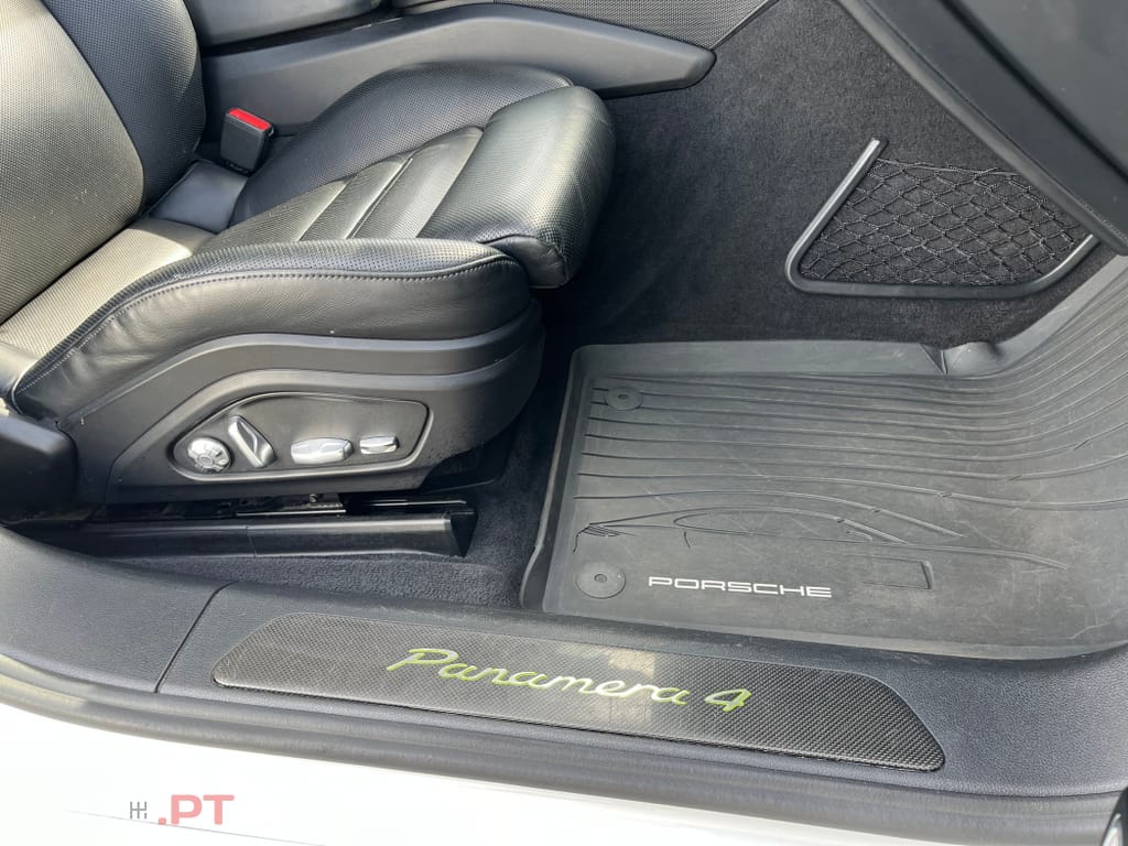 Porsche Panamera 4 E-Hybrid